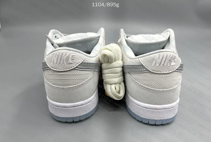Nike Dunk SB Low "White Lobster" 3