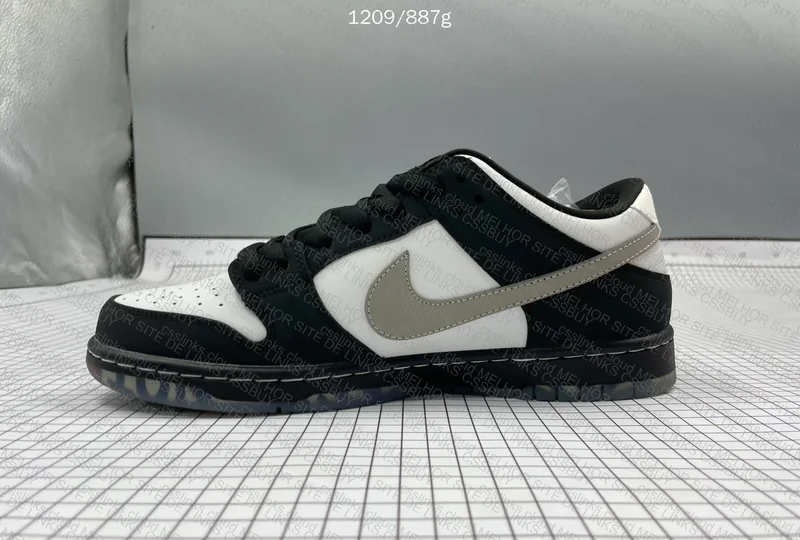 NIKE DUNK SB PIGEON 8