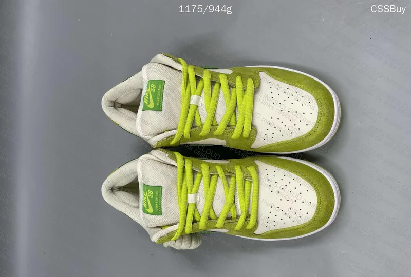 Nike Dunk SB " Sour Apple "