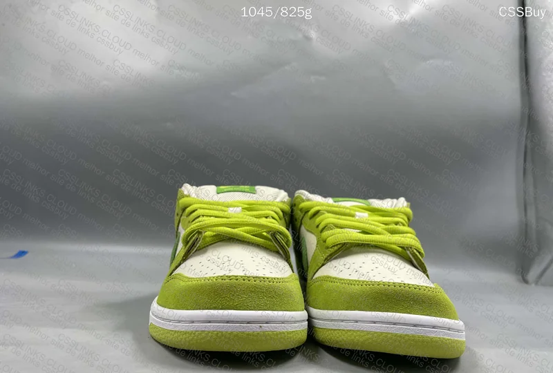 Nike Dunk SB- Sour Apple. 2