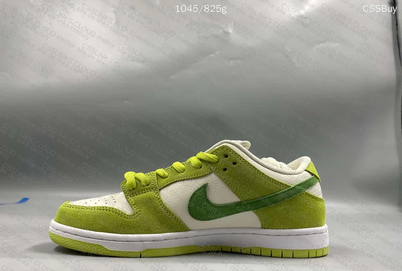 Nike Dunk SB- Sour Apple. 4