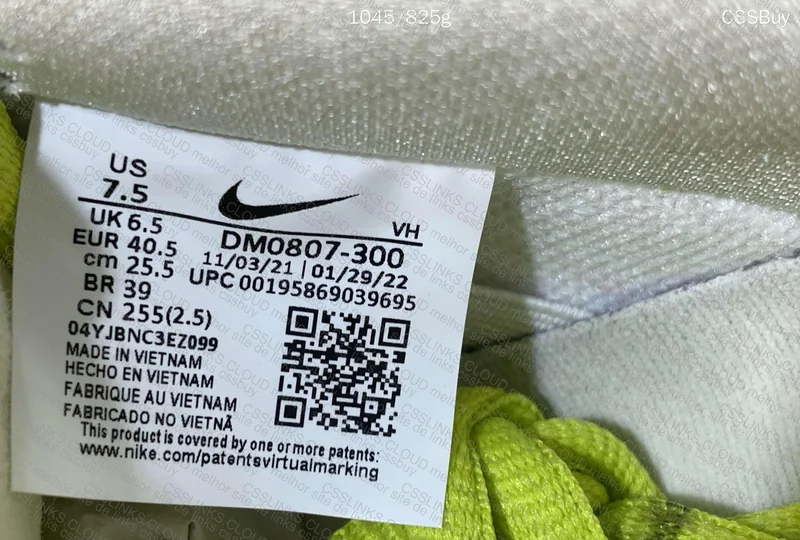 Nike Dunk SB- Sour Apple. 6
