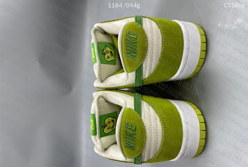 Nike Dunk SB Sour Apple 2