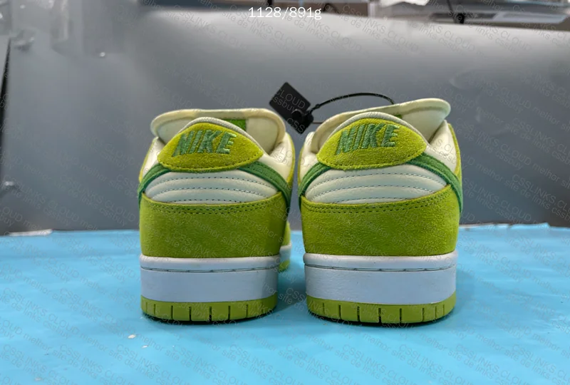 Nike Dunk SB (Sour Apple for Customer) 2