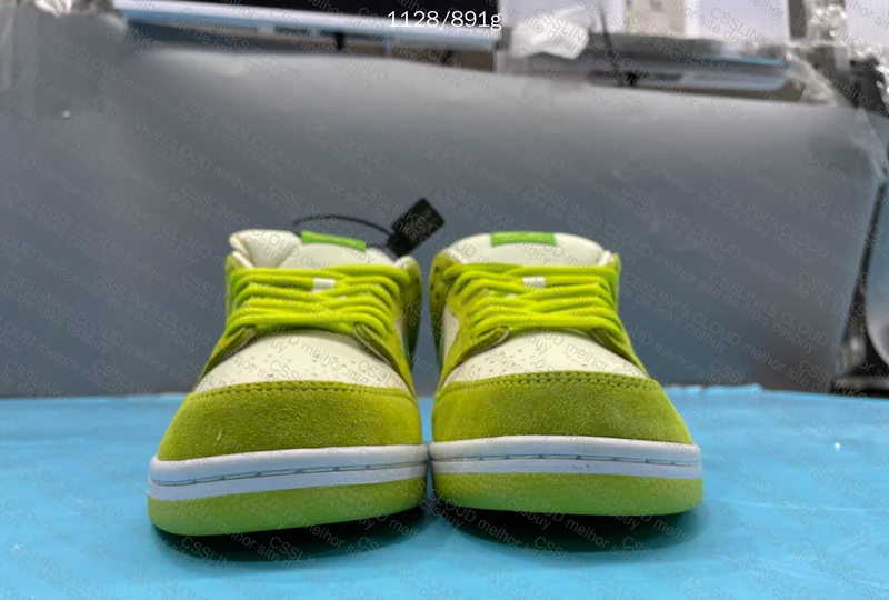 Nike Dunk SB (Sour Apple for Customer) 5