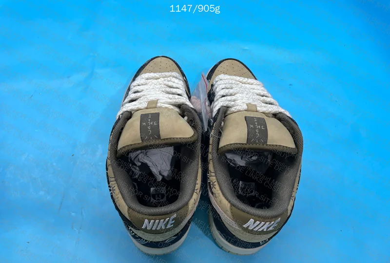NIKE DUNK SB TRAVIS SCOTT 3