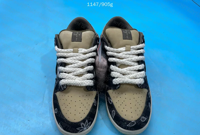 NIKE DUNK SB TRAVIS SCOTT 8