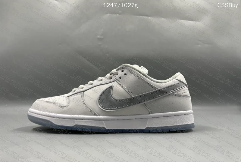 Nike Dunk SB White Lobster 4