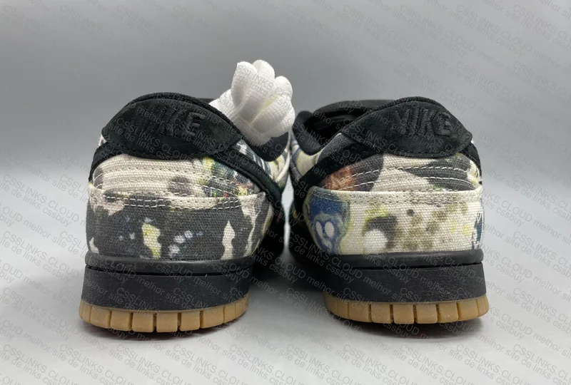 Nike Dunk SB x Supreme Rammellzee