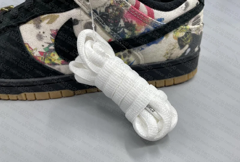 Nike Dunk SB x Supreme Rammellzee 9