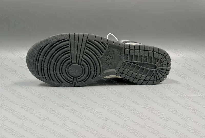 Nike Dunk Smoke Grey 2