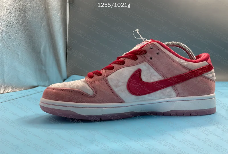 Nike Dunk Strangelove BLIND BOX
