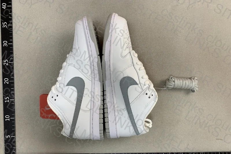 Nike dunk supreme