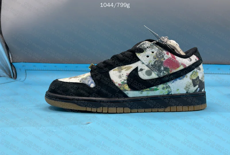 Nike Dunk Supreme - Rammellzee 3