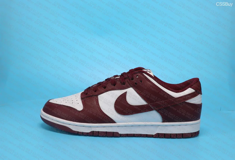 Nike Dunk Team Red Size: 41 EUR Price: 189¥ + 10 Weight: 835 (No Box) Batch: VT