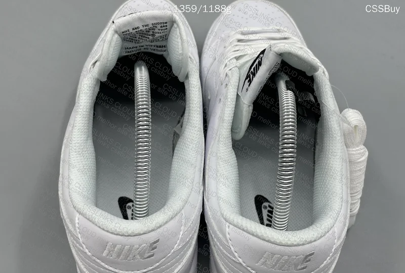 Nike Dunk All White 9