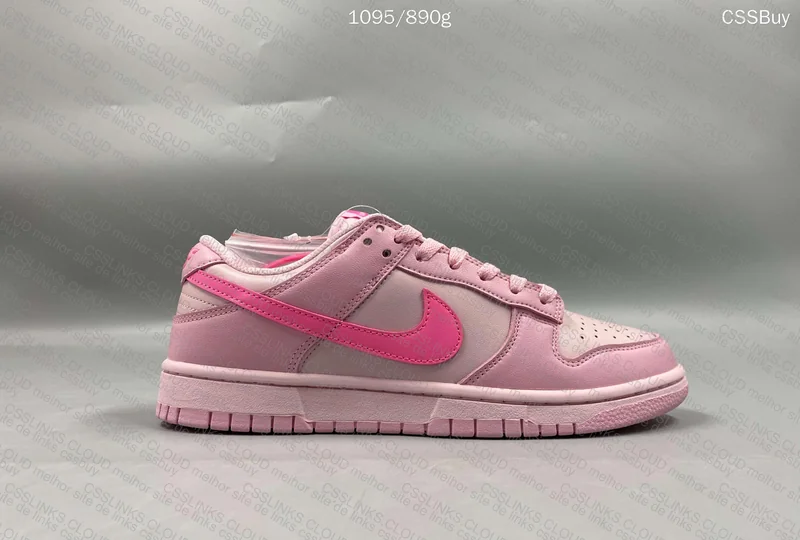 NIKE DUNK TRIPLE PINK