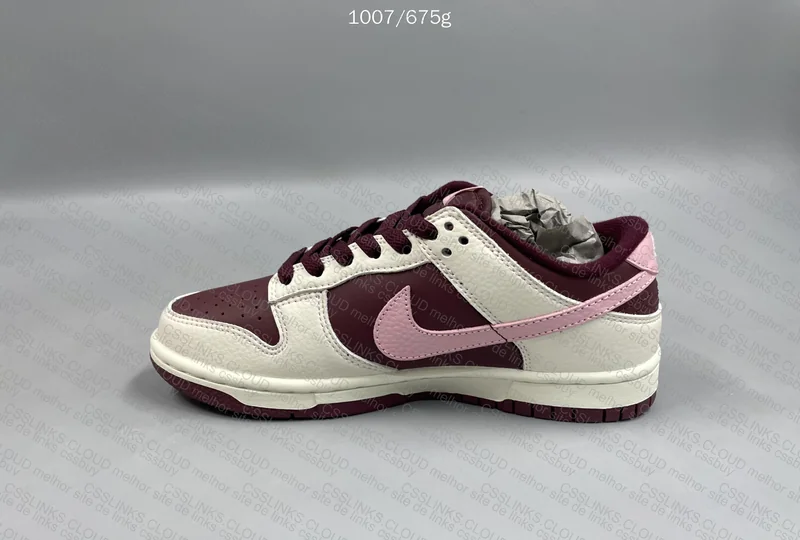 Nike Dunk Valentine's Day 2023 4