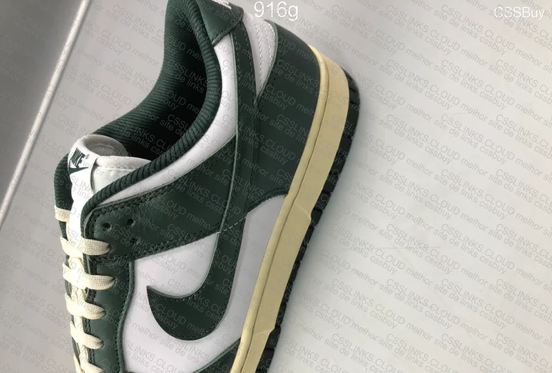 Nike Dunk Vintage Green 3
