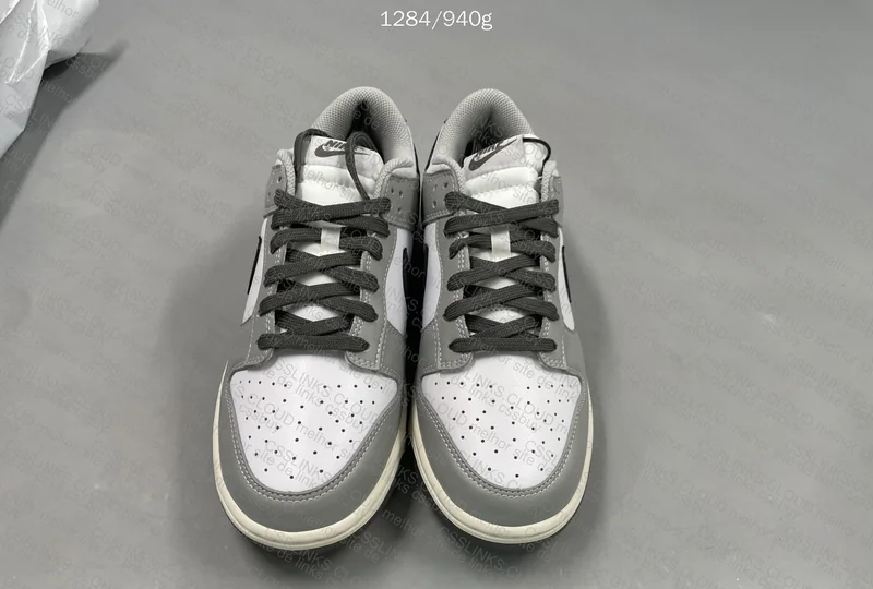 NIKE DUNK VT 3
