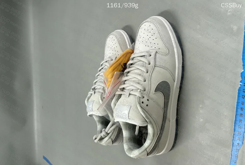 Nike dunk white lobster 3