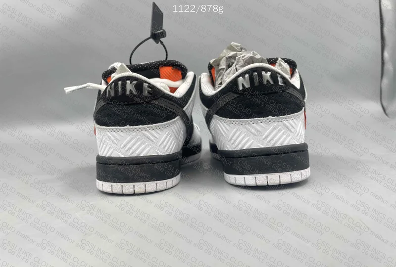 Nike Dunk x Tightbooth 3