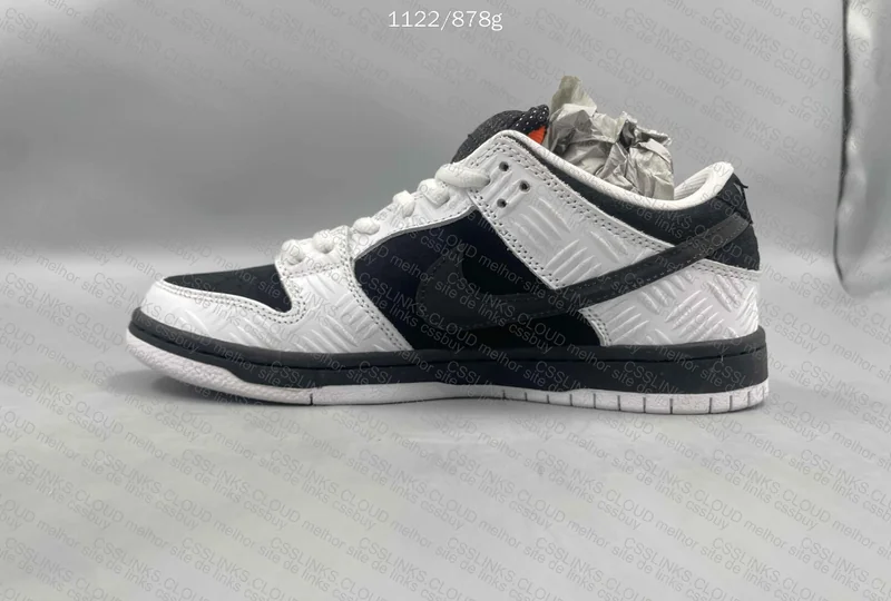 Nike Dunk x Tightbooth 4