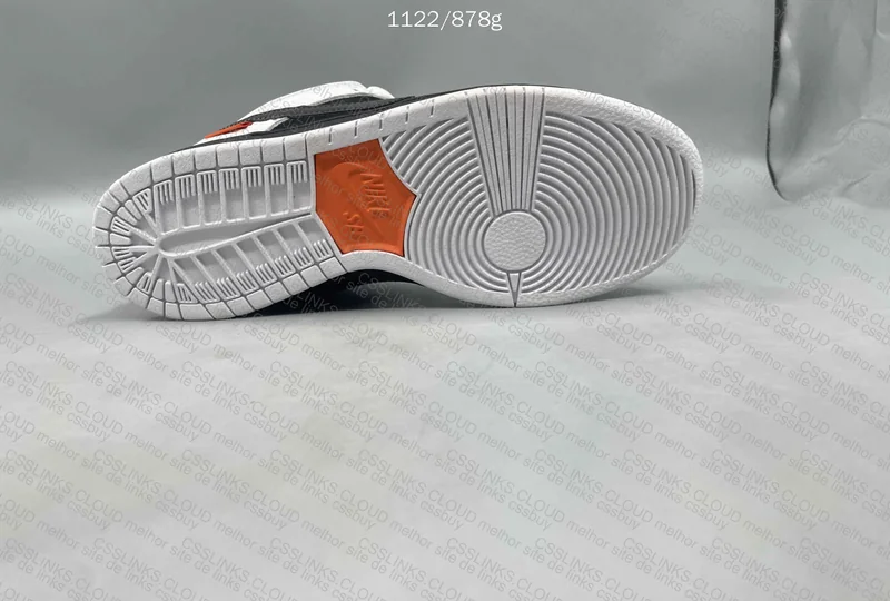Nike Dunk x Tightbooth 6