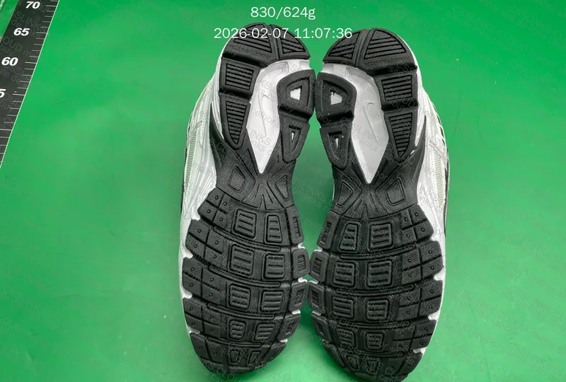 Nike Initiator 3