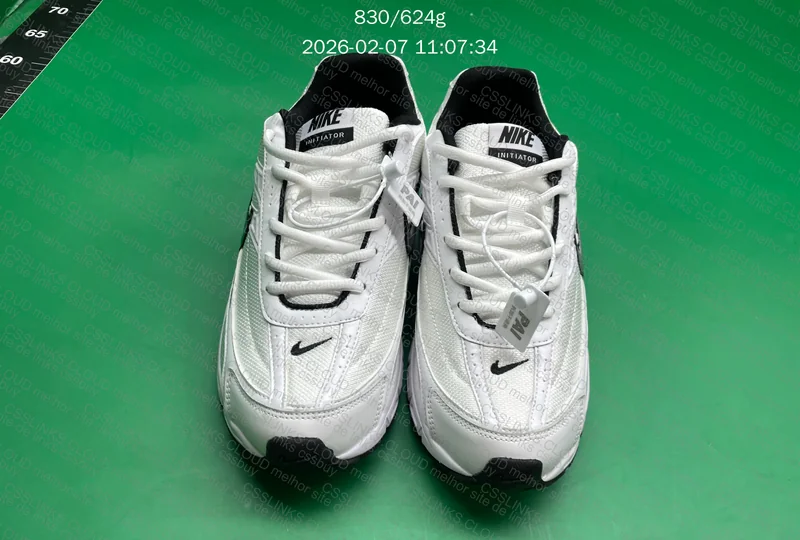 Nike Initiator 6