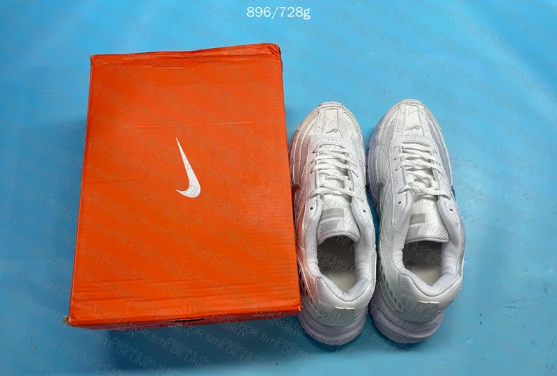 Nike Initiator (Swoosh Correto) 2