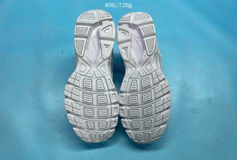 Nike Initiator (Swoosh Correto) 3