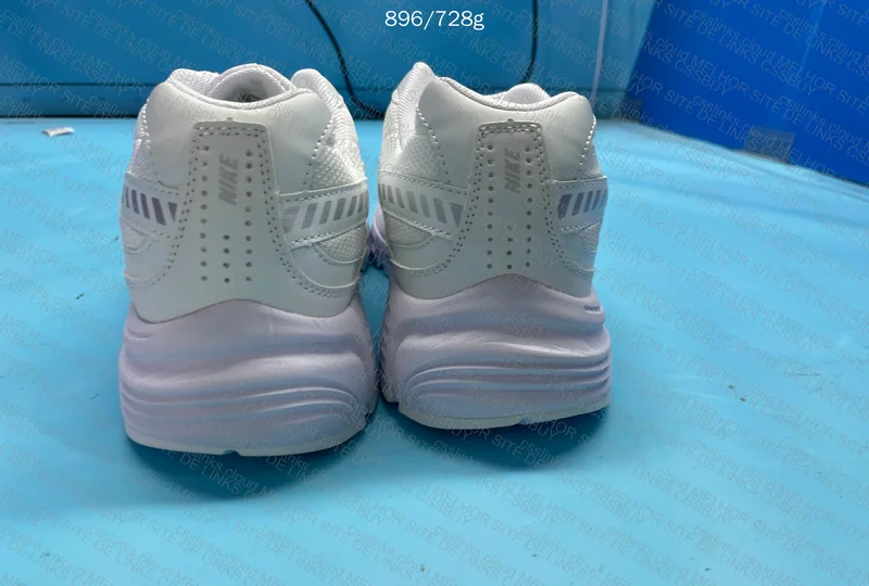 Nike Initiator (Swoosh Correto) 9