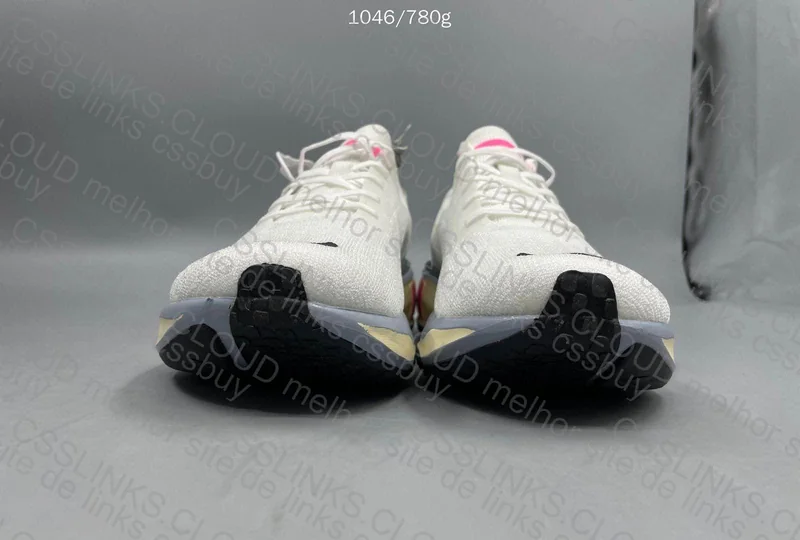 Nike invincible run 3 8