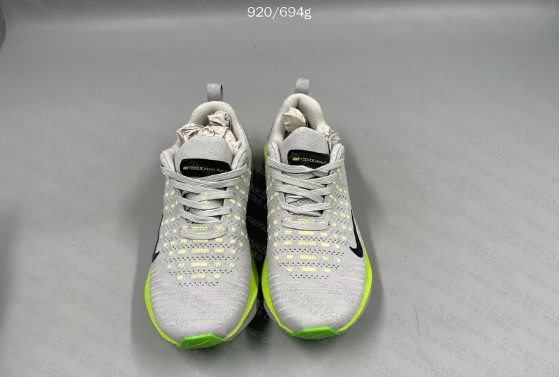 Nike Invincible Run 4