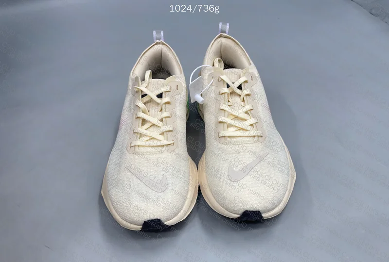 Nike Invincible Run3 4