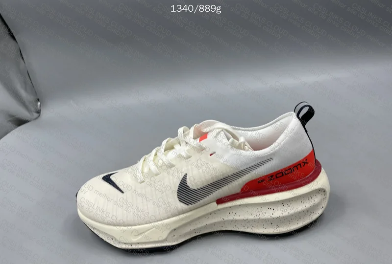 Nike Invincible Run3 8