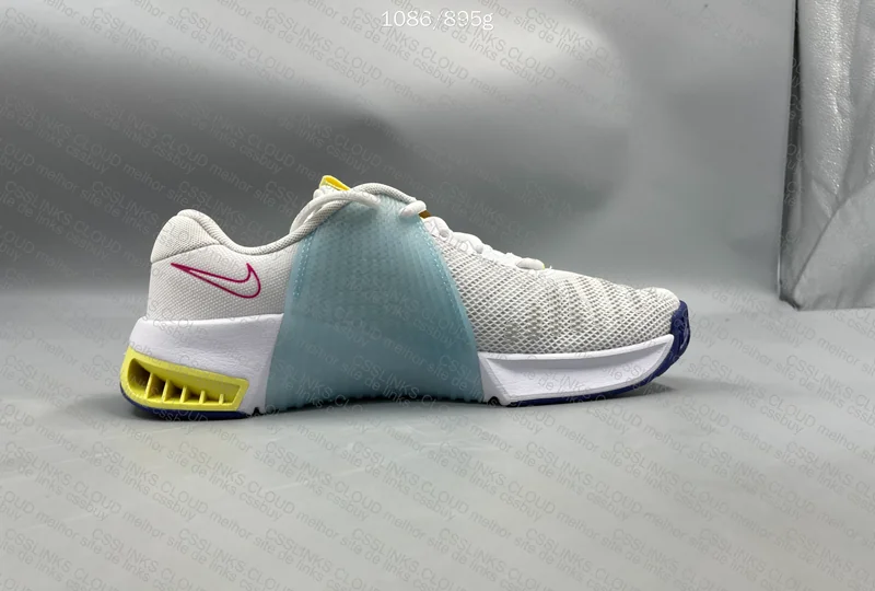 NIKE - METCON 9 8