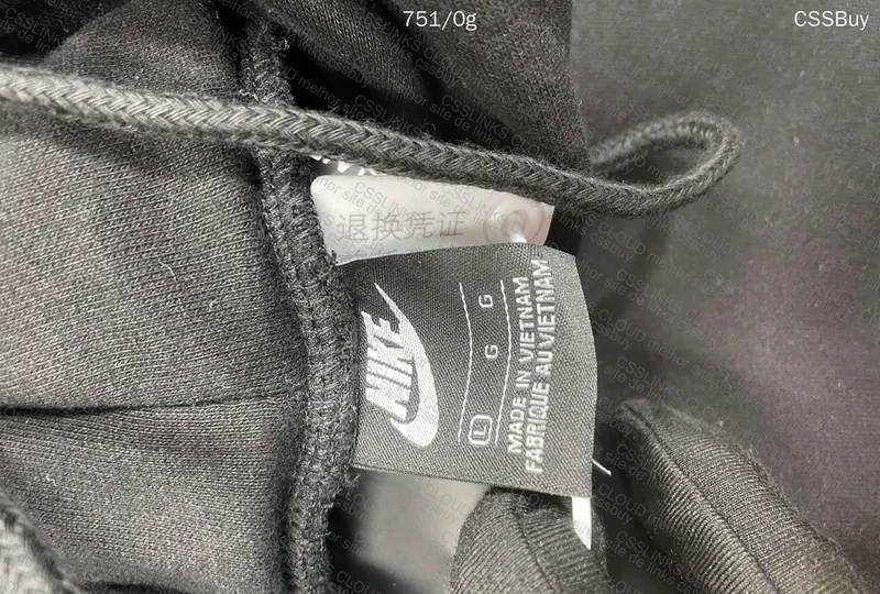 nike mini swoosh 2