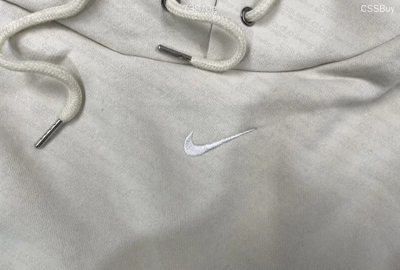 Nike mini Swoosh 4