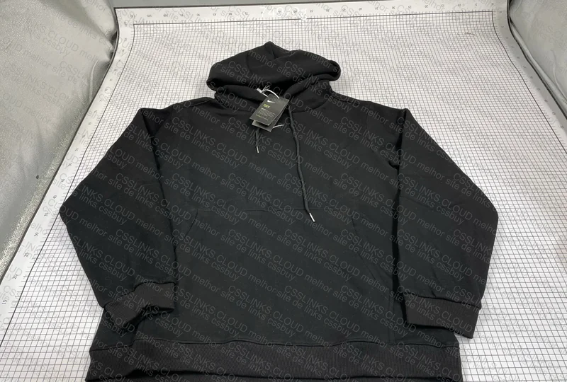 Nike mini swoosh