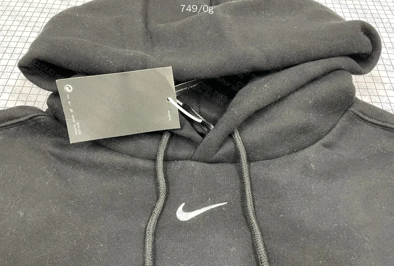 Nike mini swoosh 2