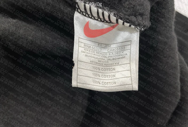 Nike mini swoosh 3