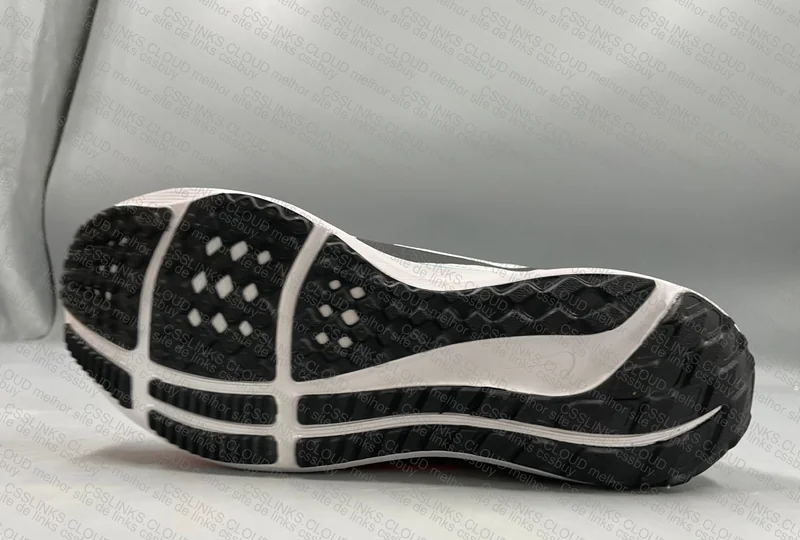 NIKE PEGASUS 40 YEAR OF THE DRAGON 7