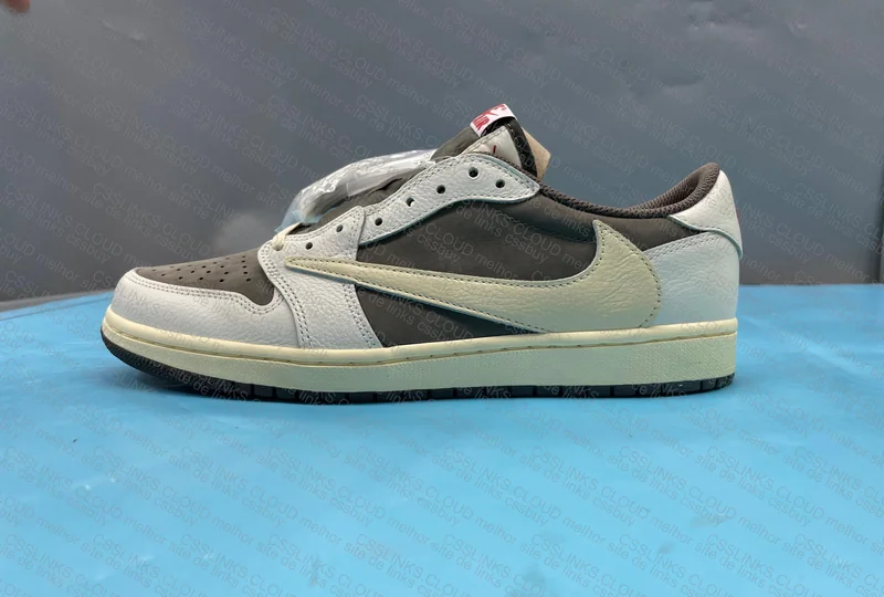 nike reverse mocha travis scott 4