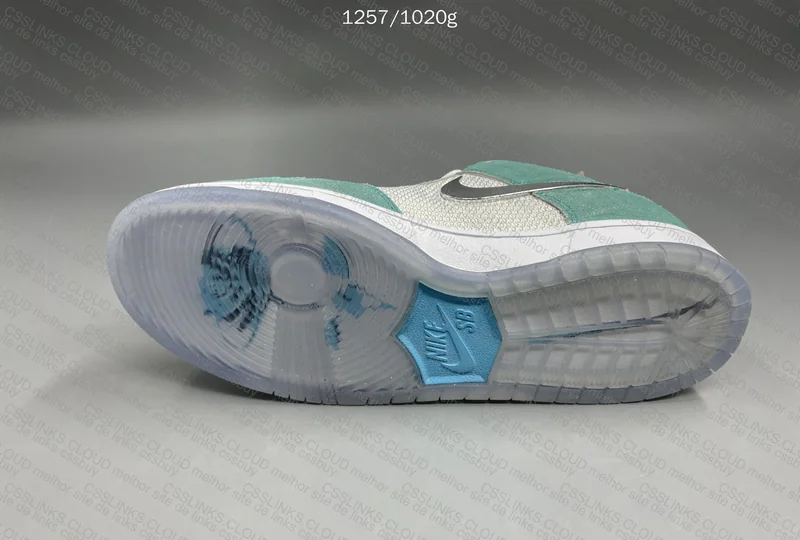 Nike SB Dunk April 6