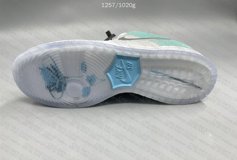 Nike SB Dunk April 9