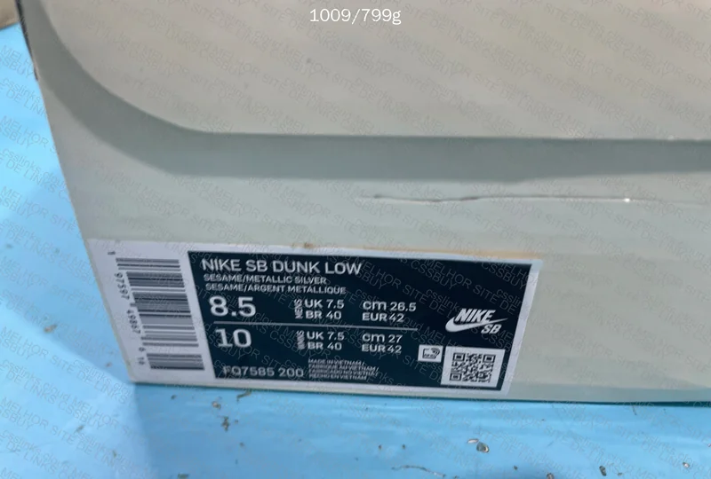 Nike SB Dunk Low 4