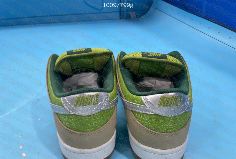 Nike SB Dunk Low 9