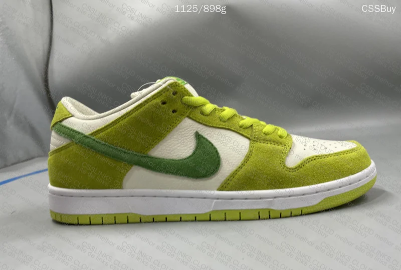 Nike SB Dunk Low Apple 4